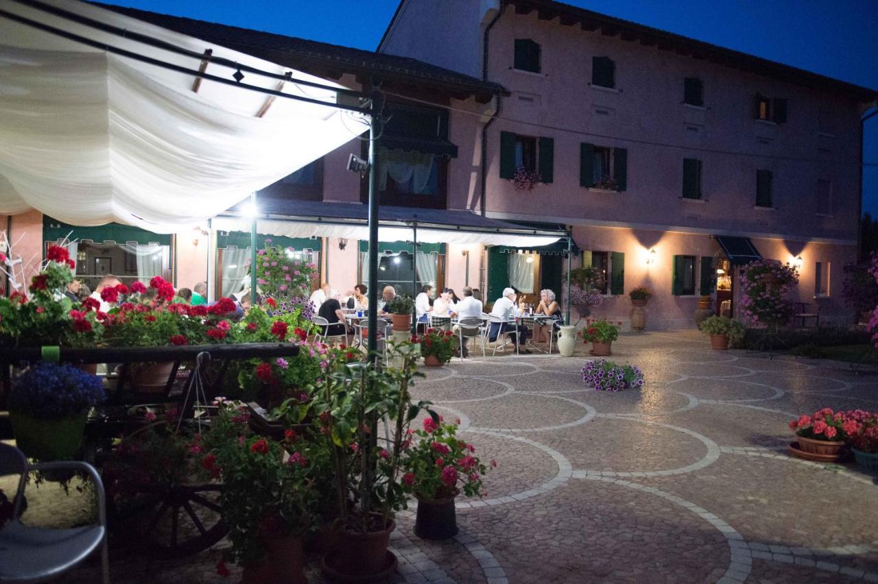 Osteria Alla Pasina Dosson Eksteriør billede