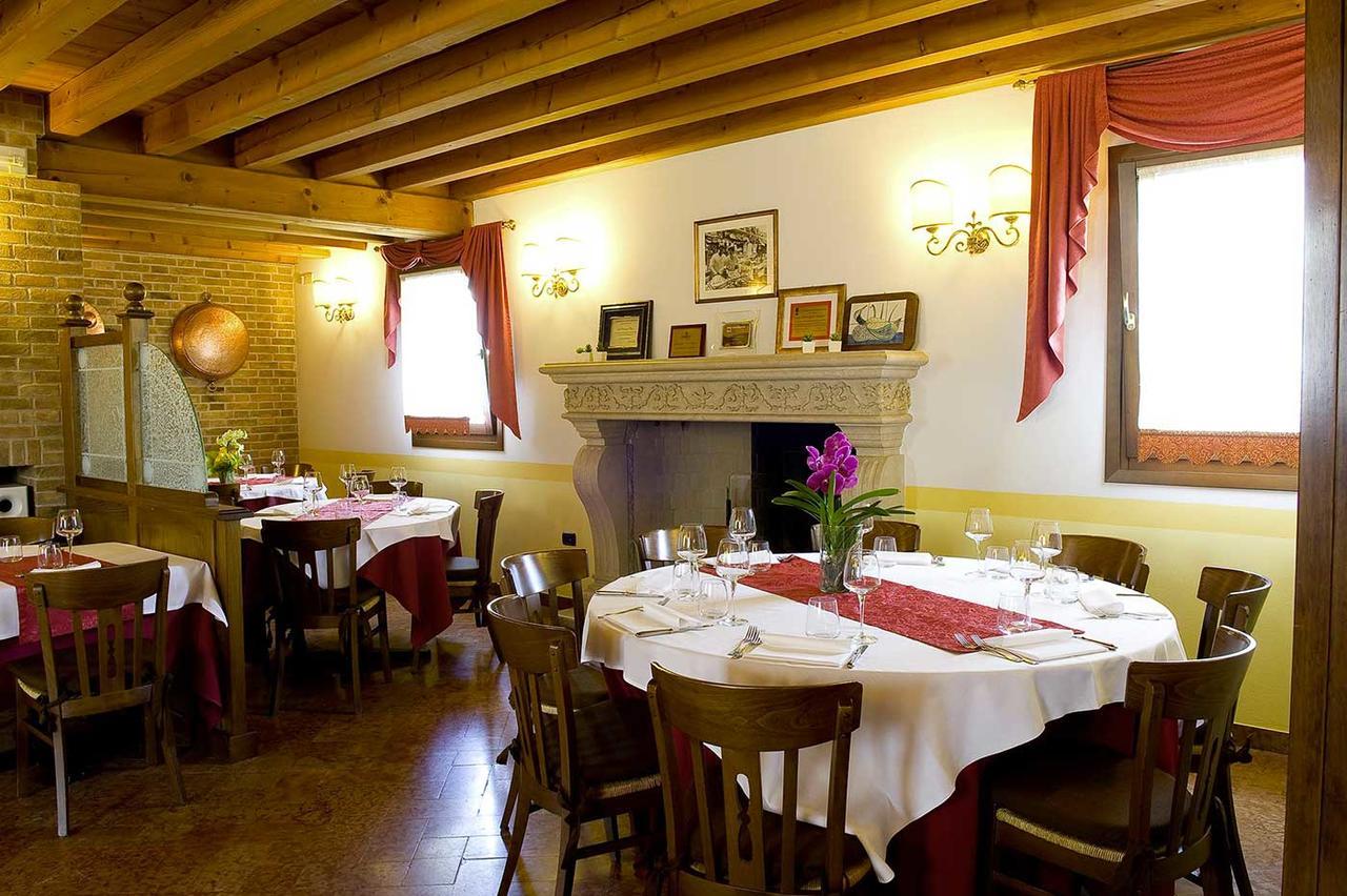 Osteria Alla Pasina Dosson Eksteriør billede